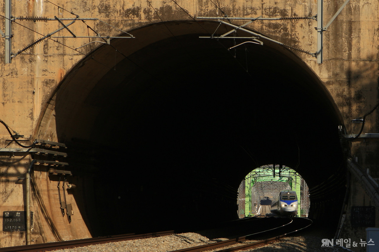 터널속터널-호남선 모현터널